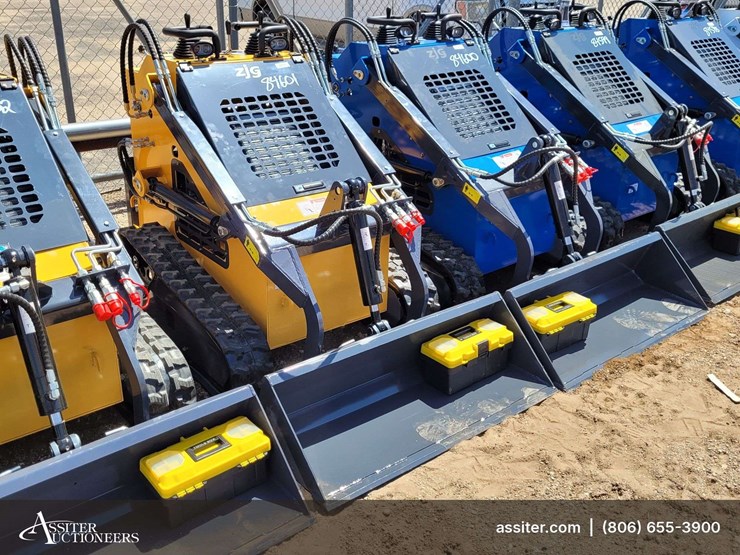 2026-zjz-380-mini-skid-steer-loader-image-3