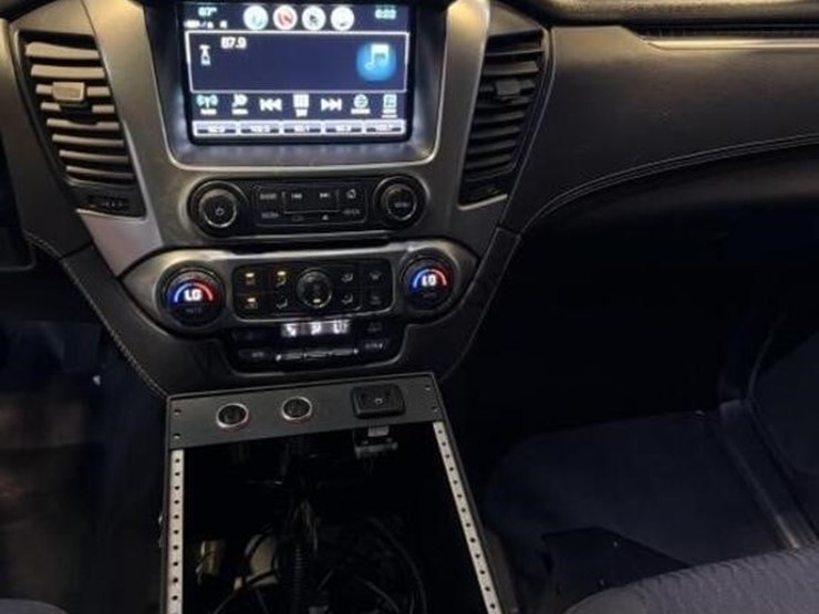 2019-chevrolet-tahoe-suv-image-28