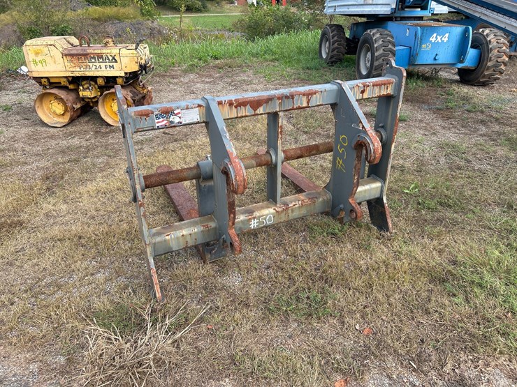 #50-•-60”-loader-forks-attachment-image-7