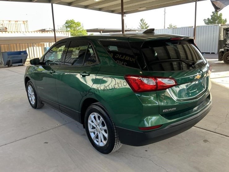 2019-chevrolet-equinox-ls-suv-image-5