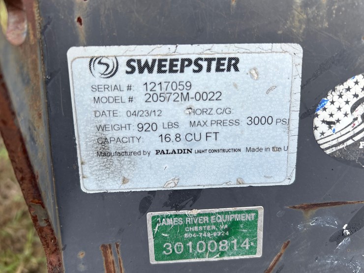 #43-•-2014-sweepster-quick-connect-sweeper-bucket-image-9