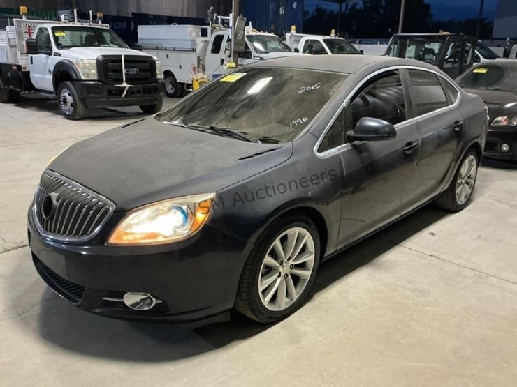 2015-buick-verano-sdn-image-4
