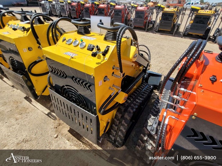 2026-zjz-380-mini-skid-steer-loader-image-4