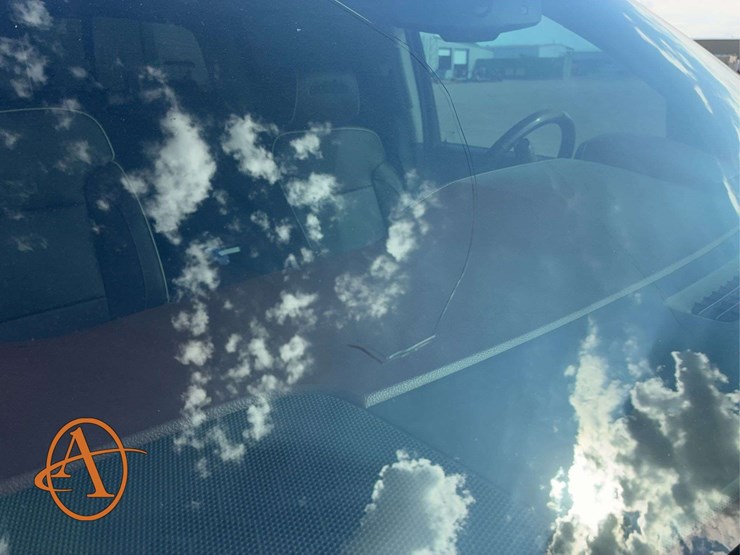 2015-chevrolet-silverado-1500-high-country-image-9