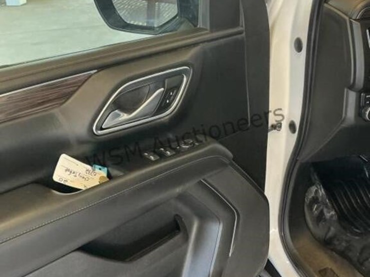 2021-chevrolet-tahoe-suv-image-23