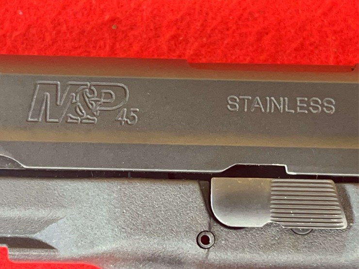 s&w-model-m&p-.45-acp-semiauto-pistol-image-17