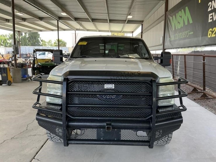 2011-ford-f-250-super-duty-p/u-image-3