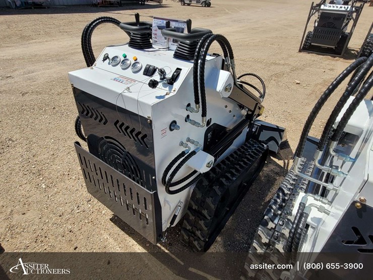 2026-zjz-380-mini-skid-steer-loader-image-4