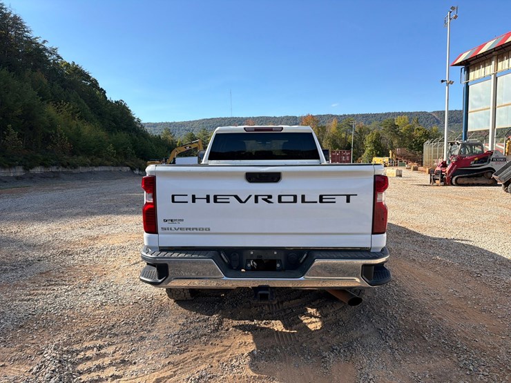 #4105-•-2021-chevrolet-2500hd-truck-image-4