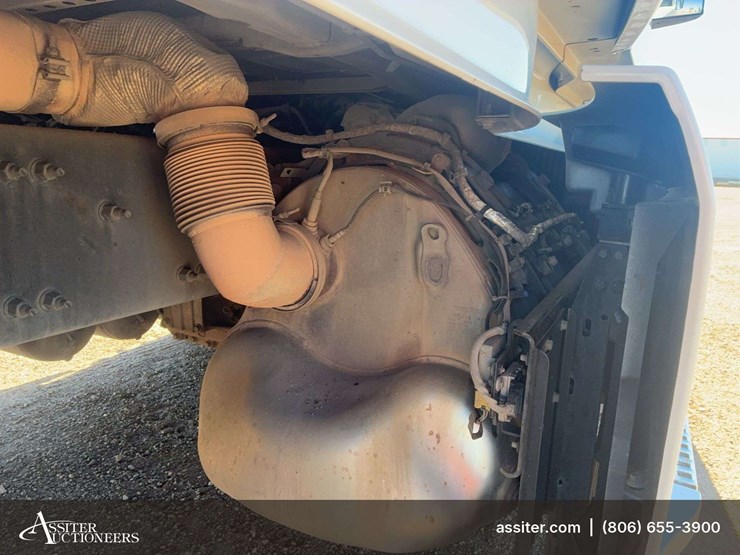2019-volvo-vnl-tandem-axle-dual-conventional-new-generation-tractor-truck-image-17