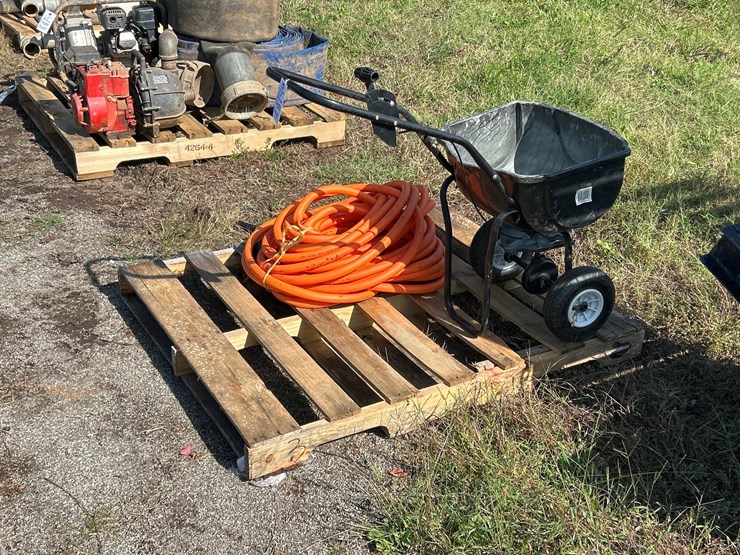#64-•-water-hose-&-fertilizer-spreader-image-2