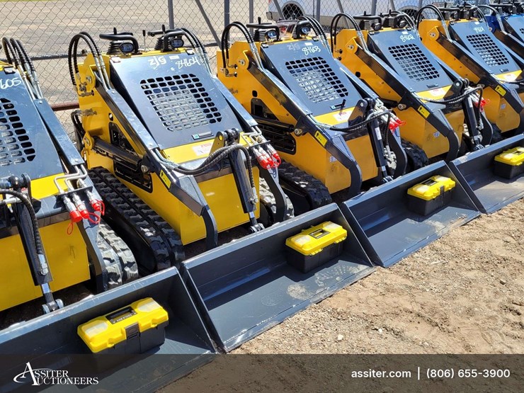 2026-zjz-380-mini-skid-steer-loader-image-3