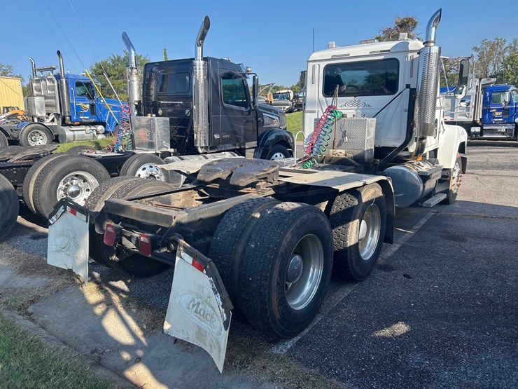 #85-•-2000-mack-ch613-truck-image-4