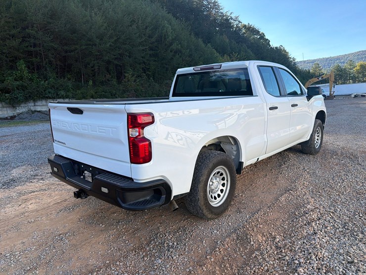 #4110-•-2022-chevrolet-1500-truck-image-5