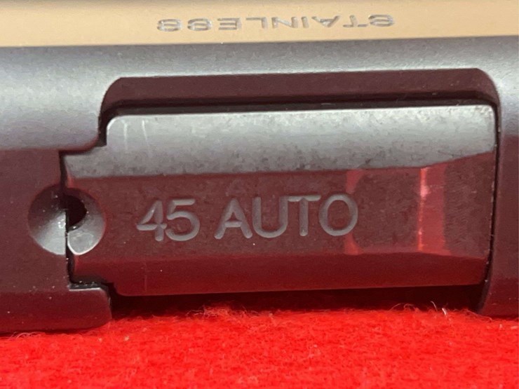 s&w-model-m&p-.45-acp-semiauto-pistol-image-16