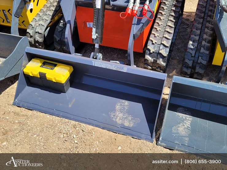 2026-zjz-380-mini-skid-steer-loader-image-2