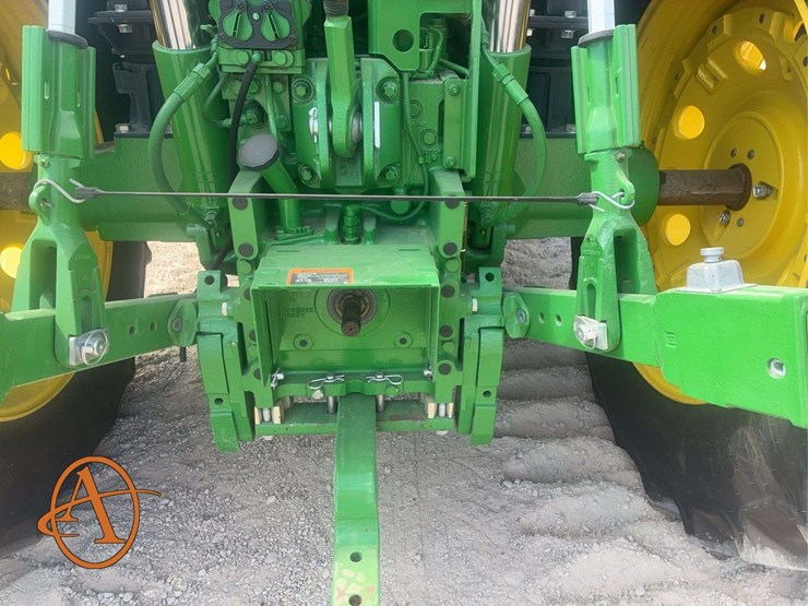 2022-john-deere-r-image-21