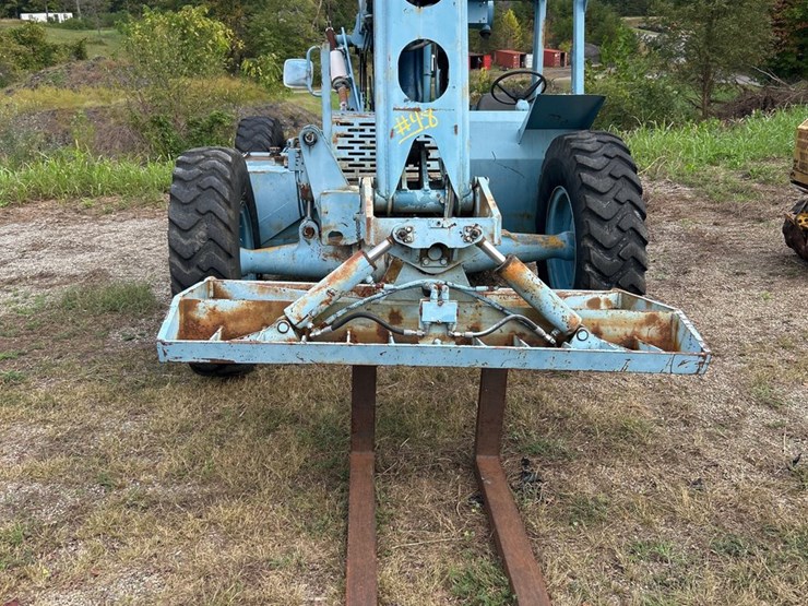 #48-•-gradall-telehandler-image-8