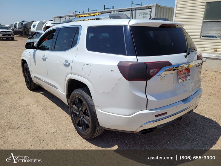 2018-gmc-acadia-denali-image-6