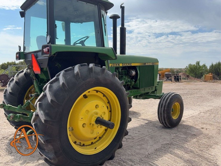 1980-john-deere-4440-image-4