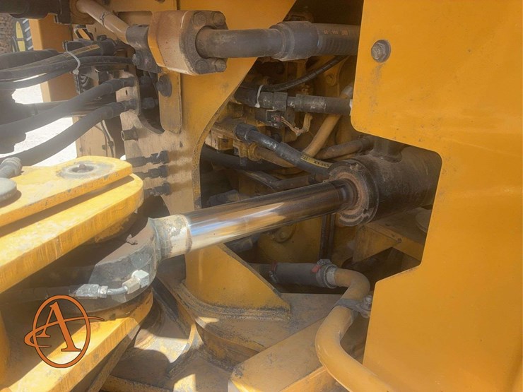 caterpillar-966k-image-14