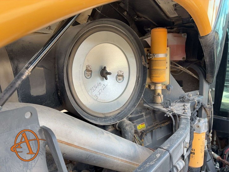 2005-challenger-cat-mt-855-b-belted-tractor-image-27