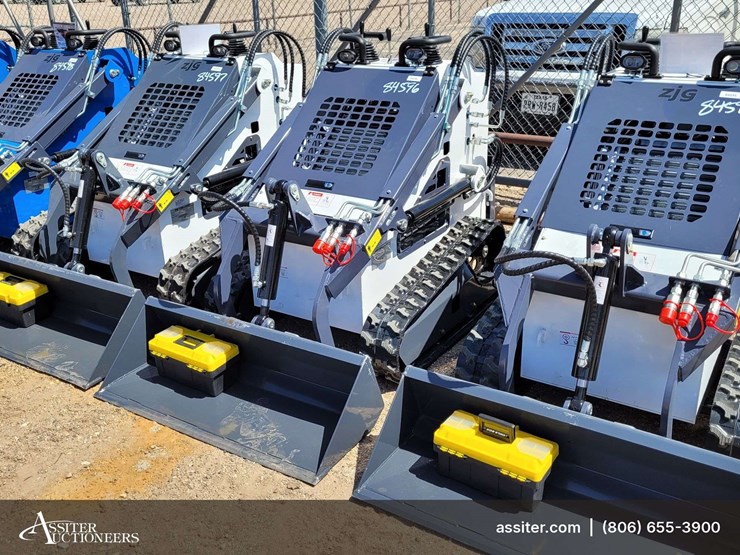 2026-zjz-380-mini-skid-steer-loader-image-1