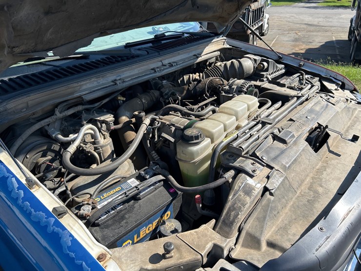 #93-•-2001-ford-f-550-truck-image-18