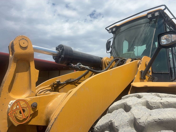 caterpillar-966k-image-12