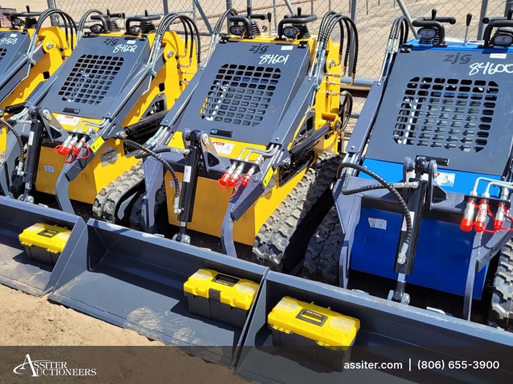 2026-zjz-380-mini-skid-steer-loader-image-1