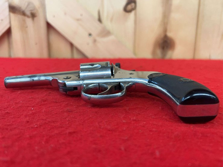 h&r-.38-da-revolver-image-6