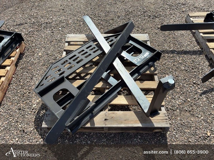 future-ft-dhc-skid-steer-forks-image-3