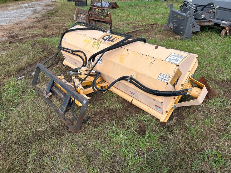 #41-•-8’-brush-attachment-image-2