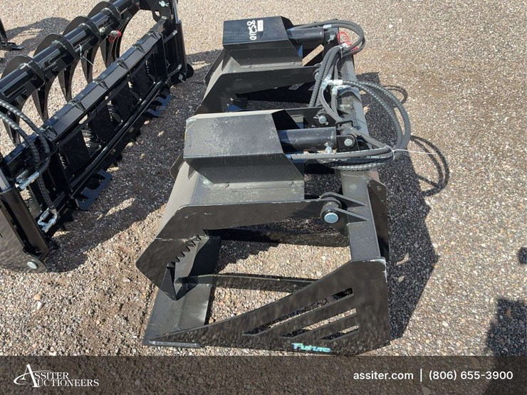 future-skid-steer-hollow-wood-grabber-image-5