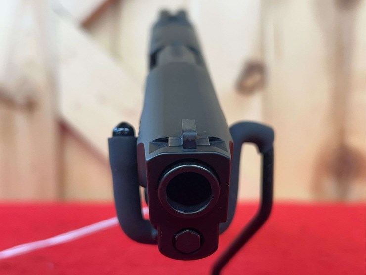 s&w-model-m&p-.45-acp-semiauto-pistol-image-6