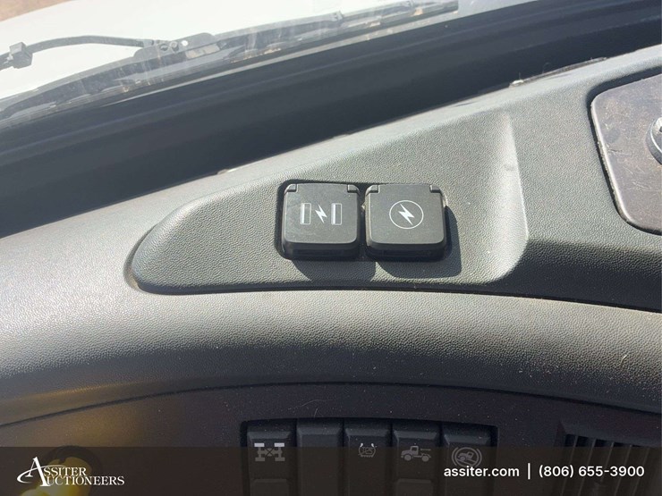 2019-volvo-vnl-tandem-axle-dual-conventional-new-generation-tractor-truck-image-47