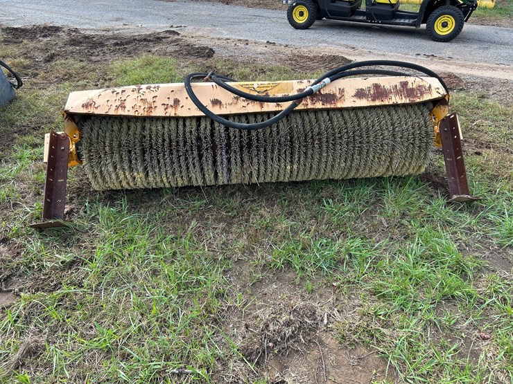 #41-•-8’-brush-attachment-image-5