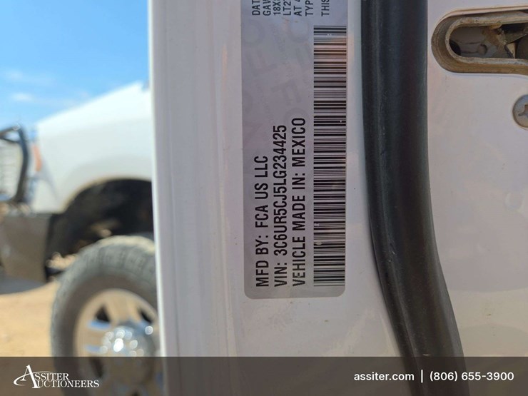 2020-ram-2500-tradesman-image-22