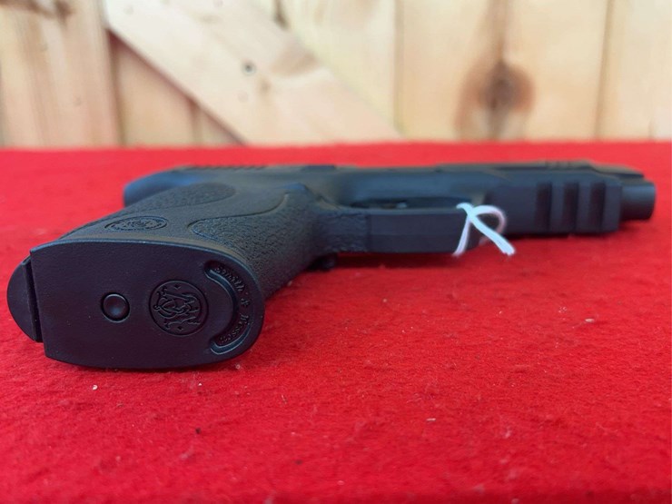 s&w-model-m&p-.45-acp-semiauto-pistol-image-7