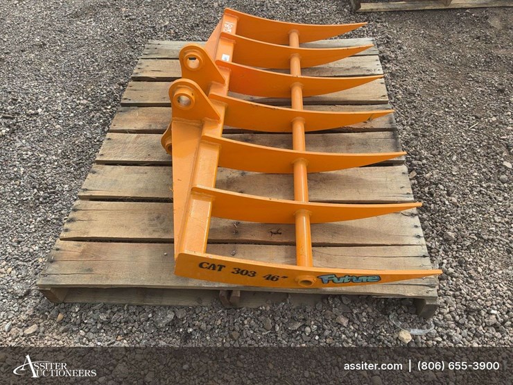 caterpillar-303-image-2
