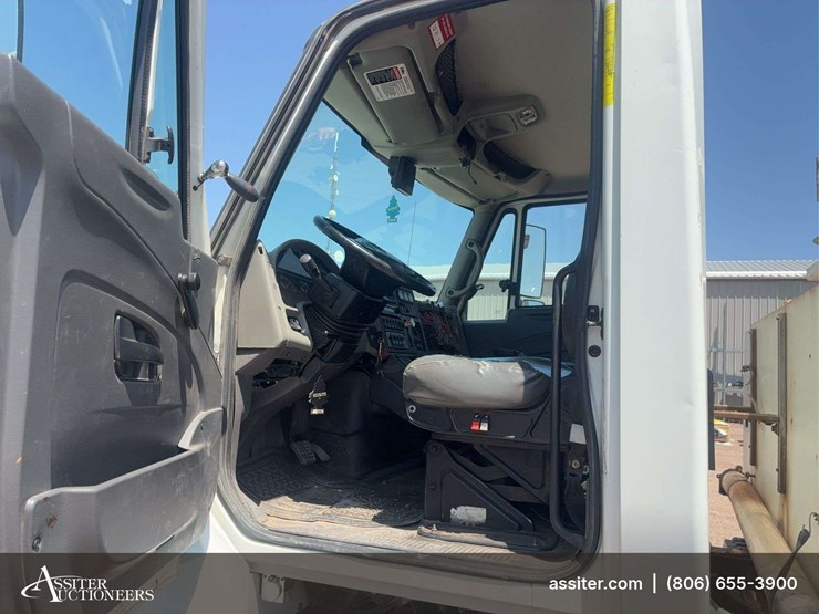 2008-international-workstar-7400-image-45