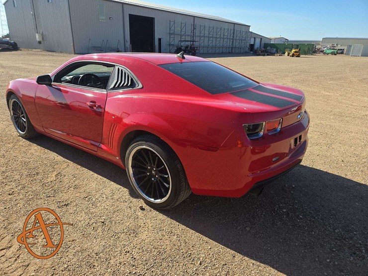 2011-chevrolet-camaro-coupe-image-4