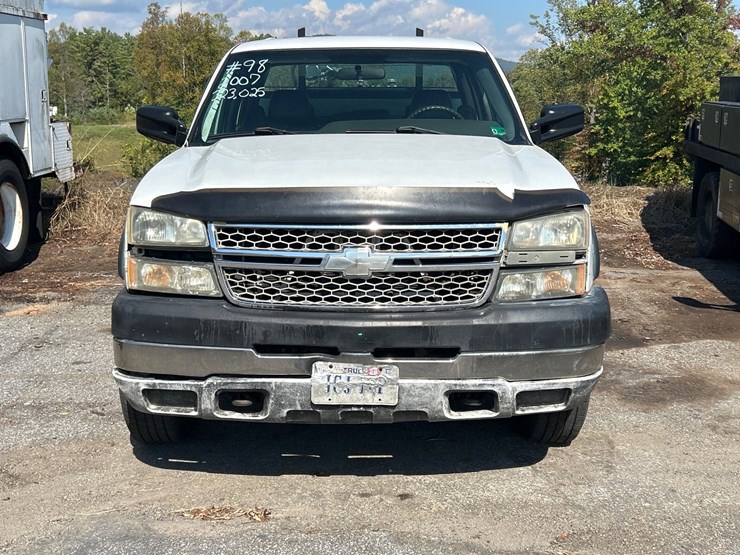 #98-•-2007-chevrolet-silverado-classic-pickup-truck-image-6