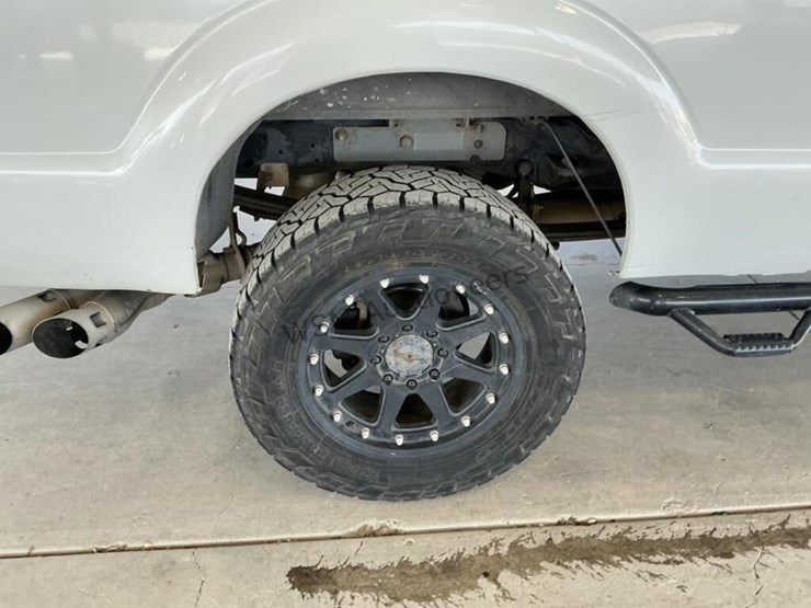 2011-ford-f-250-super-duty-p/u-image-8