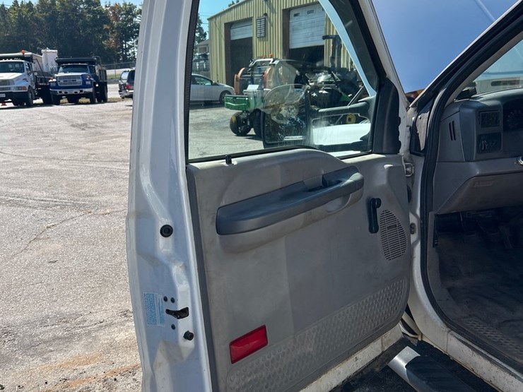 #97-•-2000-ford-f-550-truck-image-16