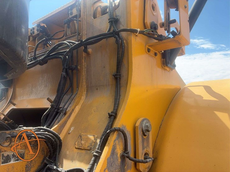 caterpillar-966k-image-7