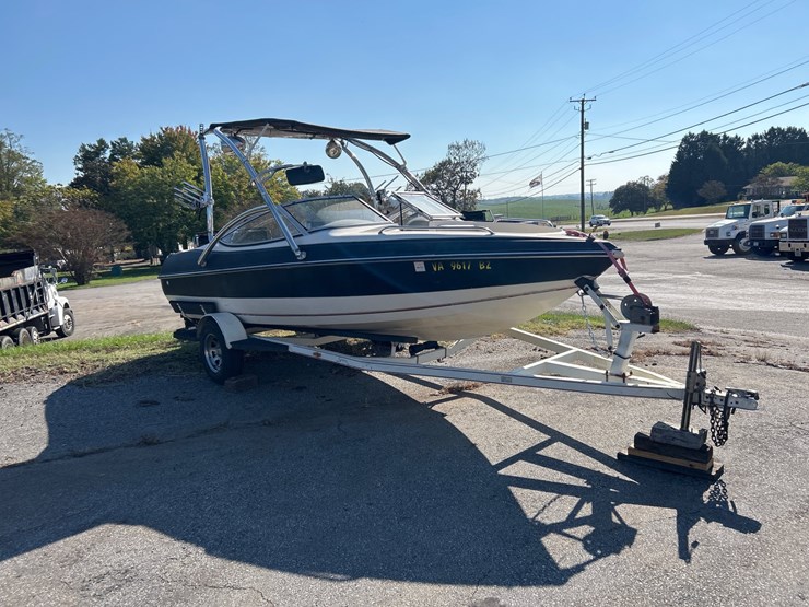 #92-•-1994-stingray-556-zp-boat-image-7