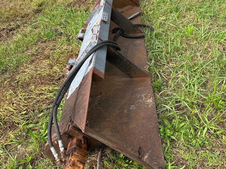 #36-•-quick-connect-auger-fed-9’-6”-bucket-image-3