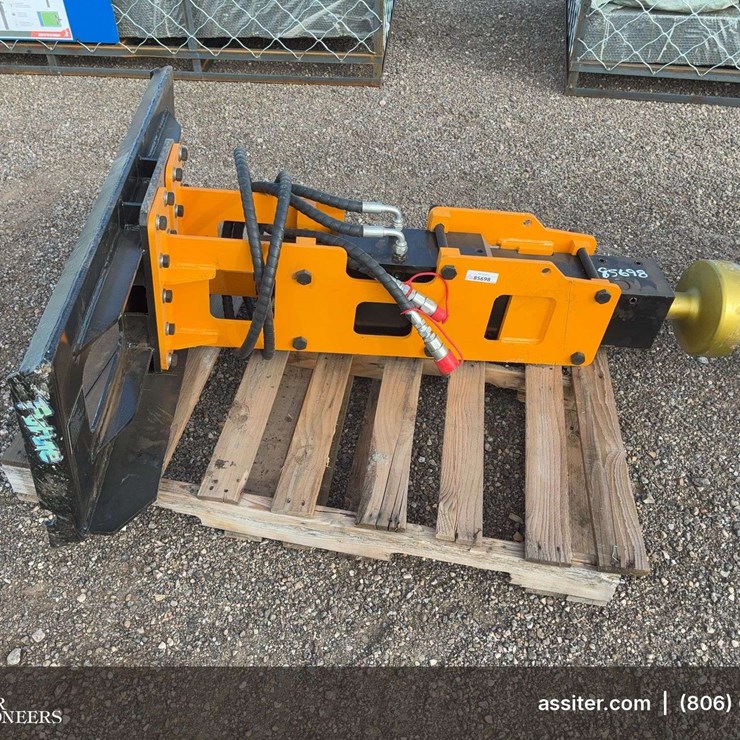 Future FT-D680 Skid Steer Post Driver