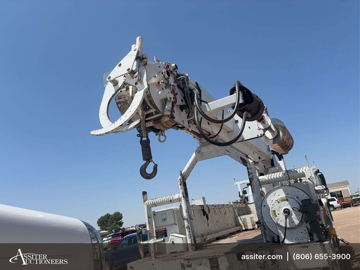 2008-international-workstar-7400-image-5